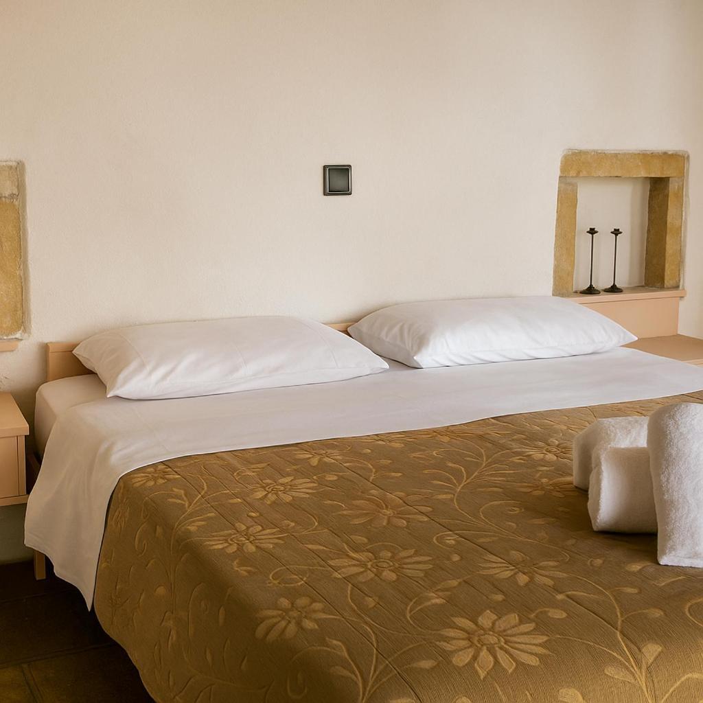 Menexes Suites Monemvasia Exterior photo